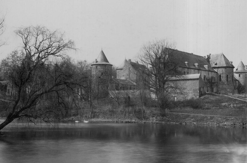 château / Construction[Corroy-le-Château]