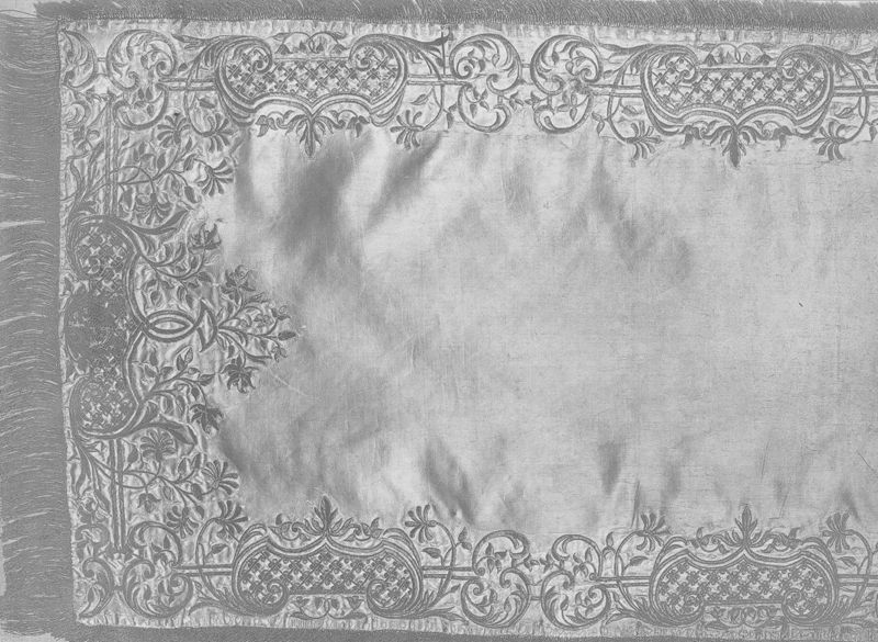 voile huméral / Musées Royaux d'Art et d'Histoire
