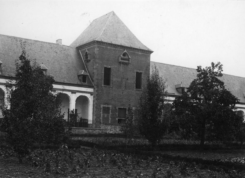 porte d'enceinte / Abbaye Saint-Pierre de Lobbes[ancienne]