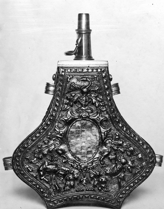 poire à poudre / Musées Royaux d'Art et d'Histoire