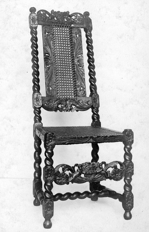 chaise / Musées Royaux d'Art et d'Histoire