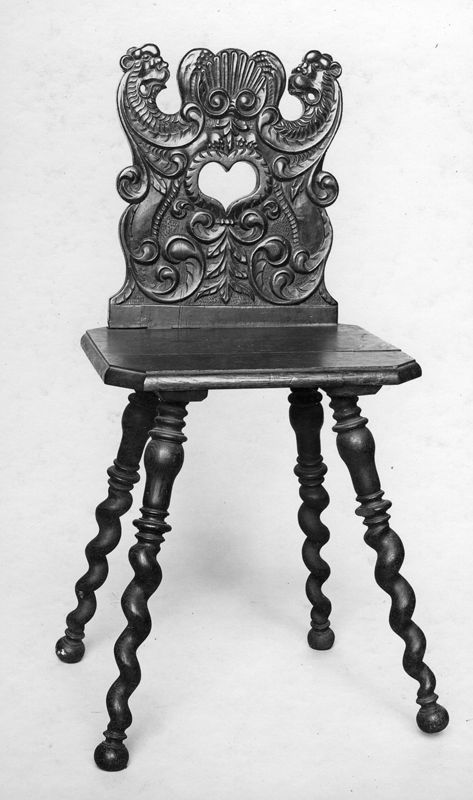 chaise / Musées Royaux d'Art et d'Histoire