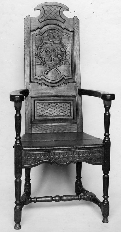 fauteuil[meuble] / Musées Royaux d'Art et d'Histoire