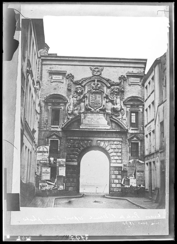 Waterpoort [Porta Regia] of Coninckxpoort