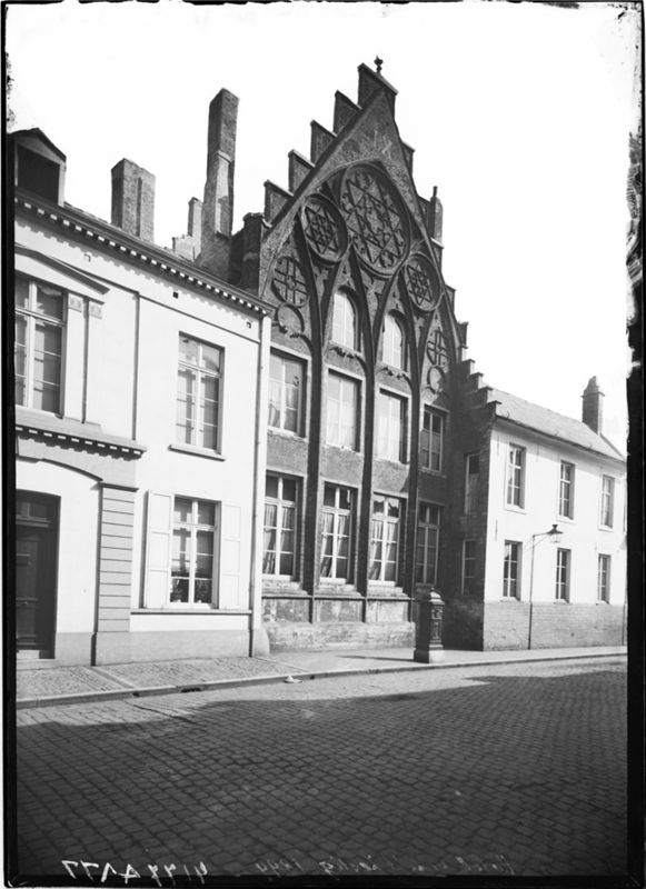 Koninklijk Atheneum (voormalig College van de Hoge Heuvel en Huis t' Sestig)