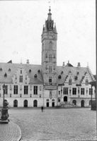 A004572