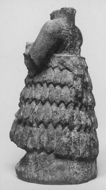 adorant sumérien vétu d'un kaunakès
statue d'un fidèle en prière