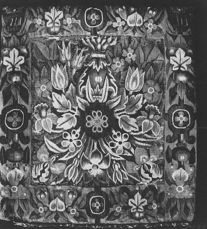 coussin / Musées Royaux d'Art et d'Histoire