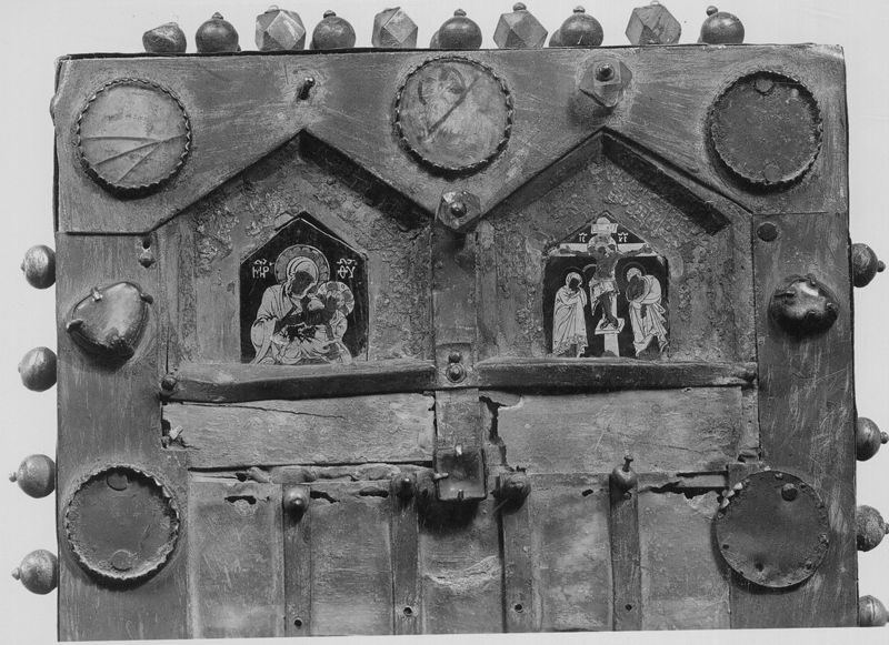Plat-reliquaire avec Vierge à l'enfant et Crucufixion