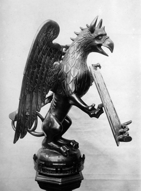 Griffon-lutrin à 2 chandeliers et 2 lutrins