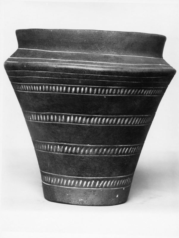 vase / Musées Royaux d'Art et d'Histoire