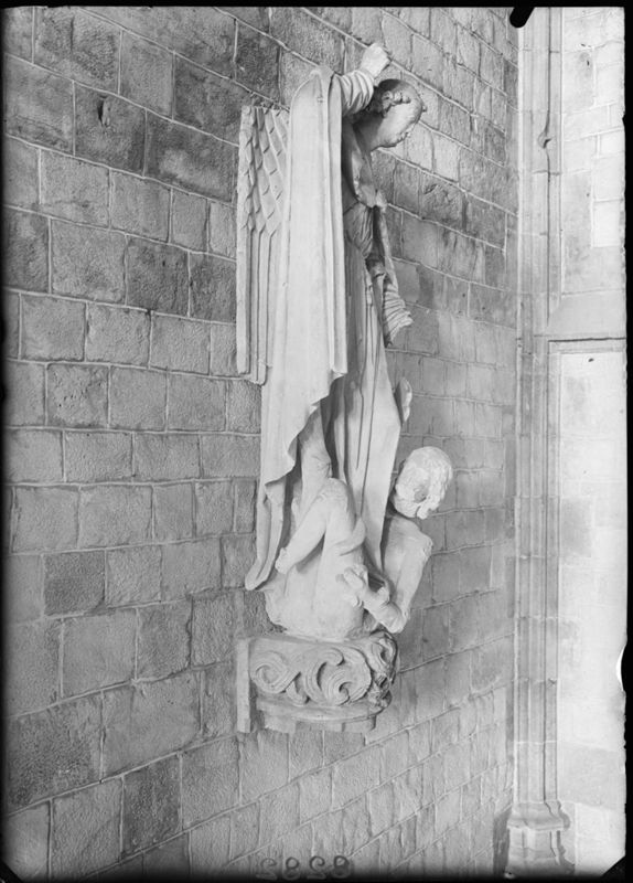 Saint Michel terrassant le démon
