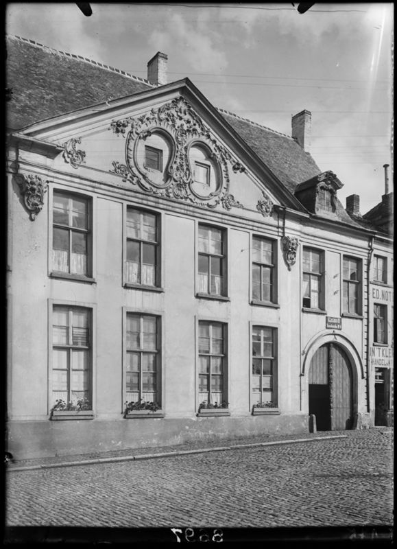 "Huis de Lalaing"