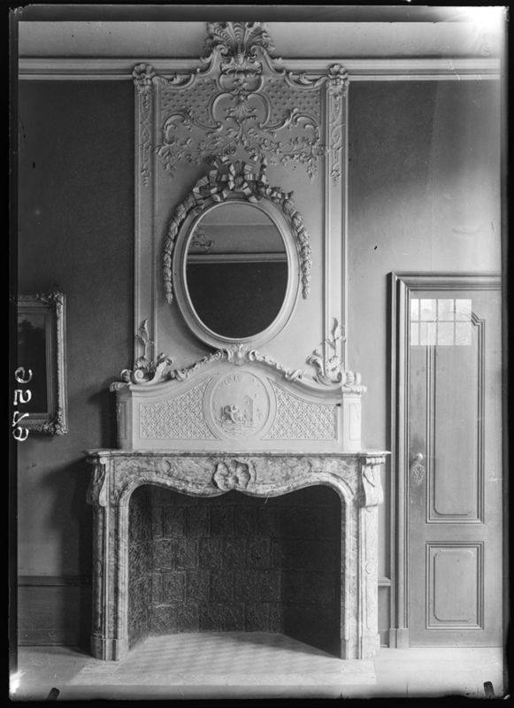 cheminée[élément d'architecture] / Musée d'Ansembourg