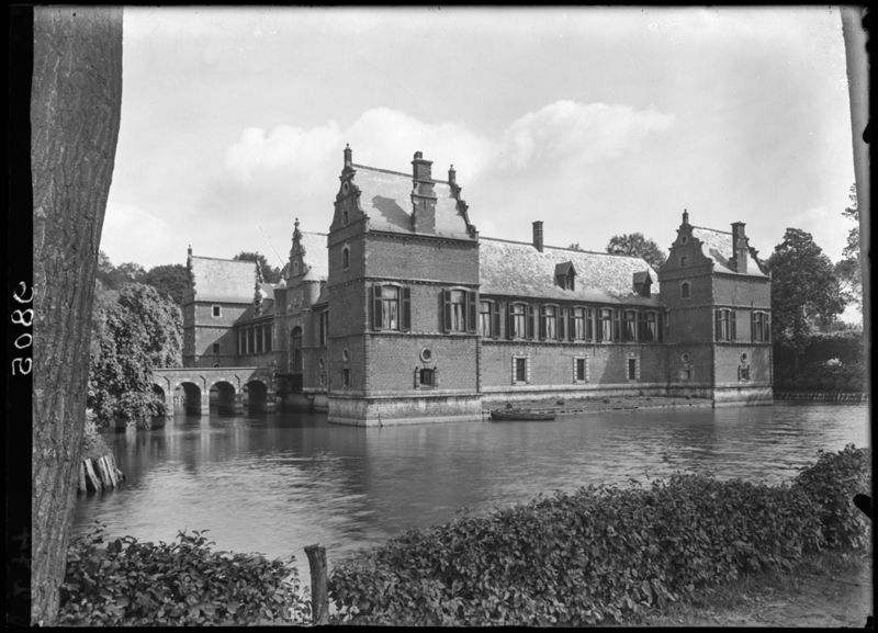 château fort à douves / Bouwwerk[Moorsel]