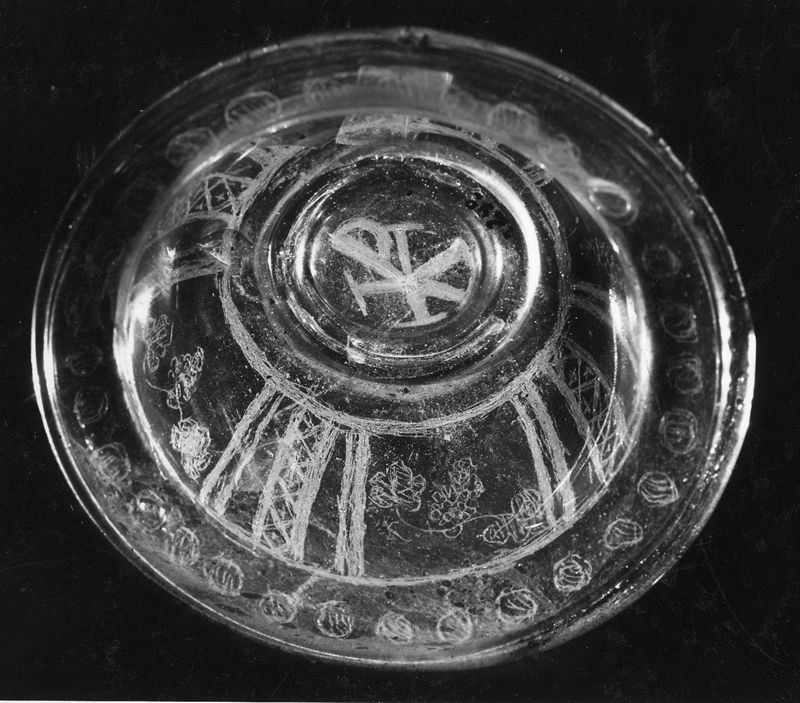 Coupe gravée bleuâtre