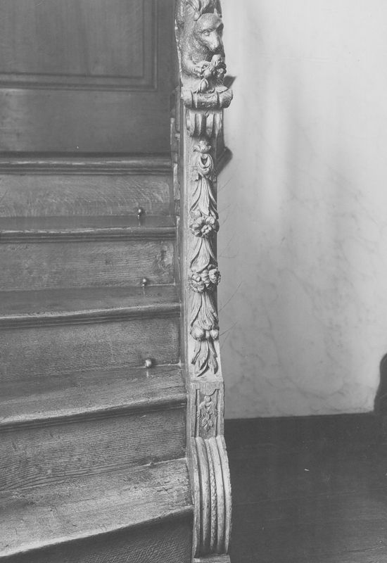 escalier droit / Maison Anciaux