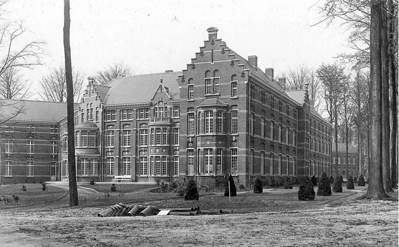 collège[f] / Bouwwerk[Lovenjoel]