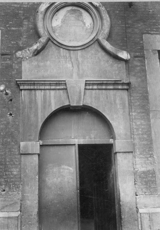 porte à deux battants / Orphelinat des Garçons du Vertbois
