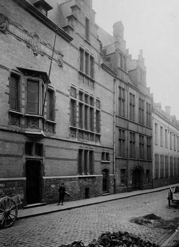 Voormalige "Wulfaert-Vilainsteen en Hof van Schardau", heden "Laurent Instituut"