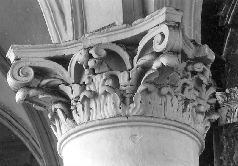 chapiteau à feuillage / Kerk O.L.Vrouw over de Dijle