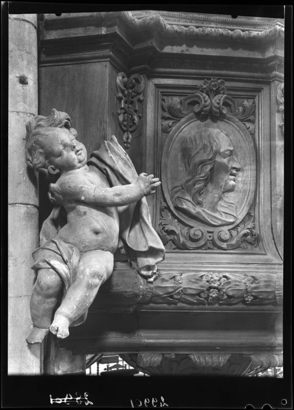 chaire de vérité / Eglise Sainte-Waudru[Mons]