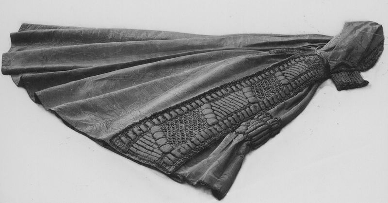 robe / Musées Royaux d'Art et d'Histoire