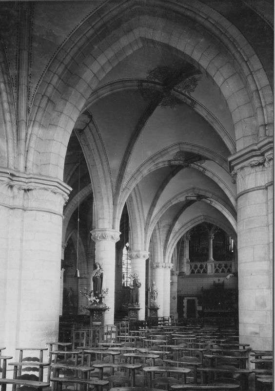 église en croix / Kerk Sint-Ambrosius[Dilbeek]