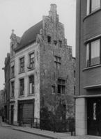 A033520