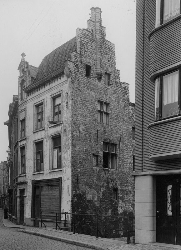woongebouw / Bouwwerk[Leuven]