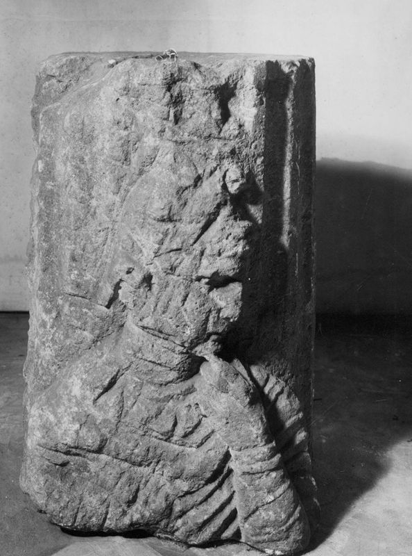 fût[colonne] / Musée Curtius