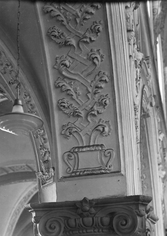 retombée de voûte / Eglise Saint-Antoine[Liège]