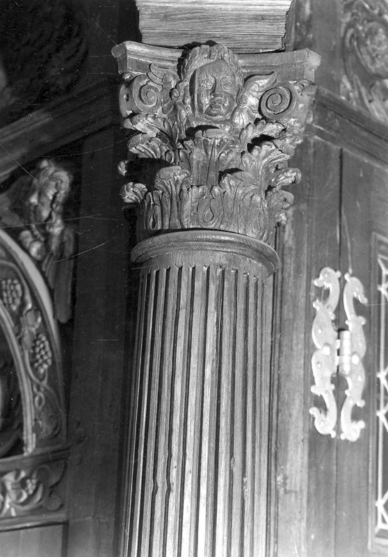 tambour de porte / Eglise Saint-Antoine[Liège]