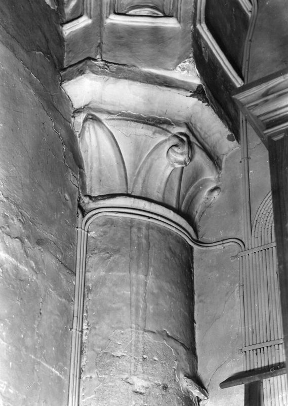 chapiteau[élément d'architecture] / Eglise Saint-Antoine[Liège]