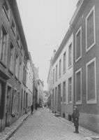A037038