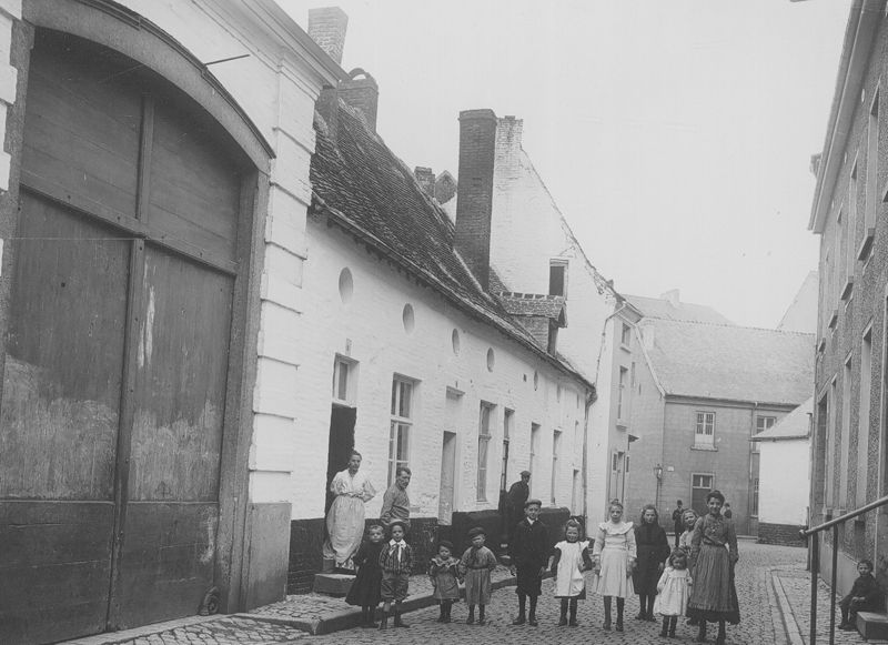 rue d'habitations / Aspect[Nivelles]