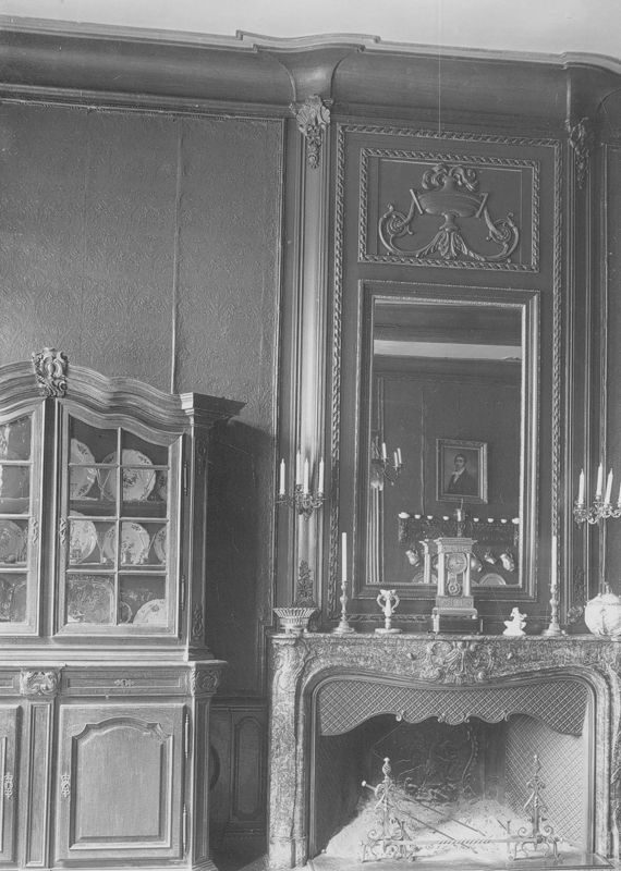 cheminée[élément d'architecture] / Maison de Burlet