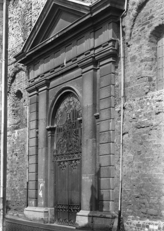 portail d'église / Eglise Saint-Barthélemy[Liège]