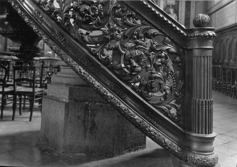 chaire de vérité / Eglise Saint-Nicolas[Notre-Dame de Messine]