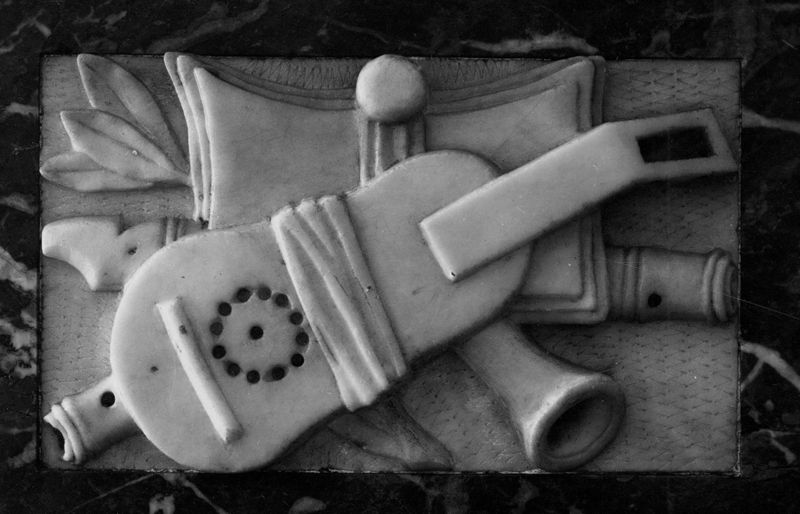 Trophée d'instruments de musique