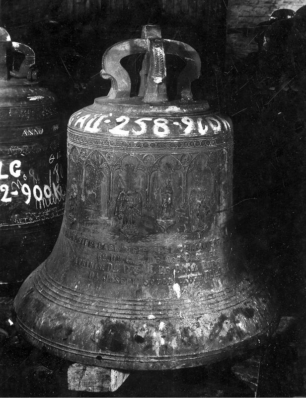 cloche d'église / Kerk Sint-Amands[Denderleeuw]