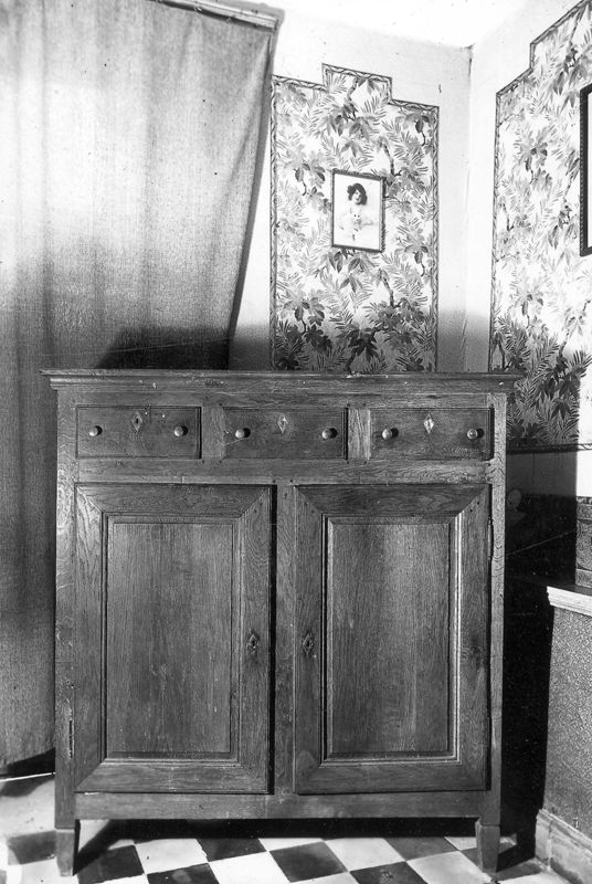armoire / Hôtel Belle-Vue