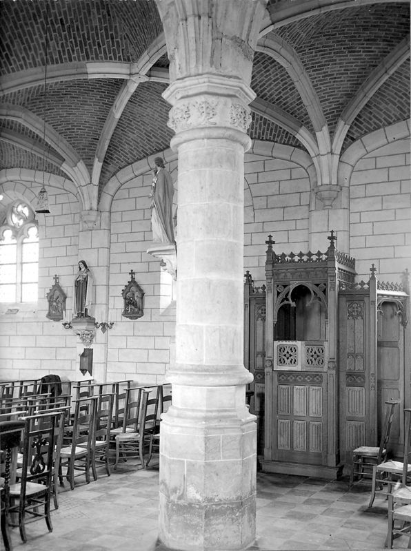 colonne cannelée / Kerk Sint-Jan-Baptist[Relegem]