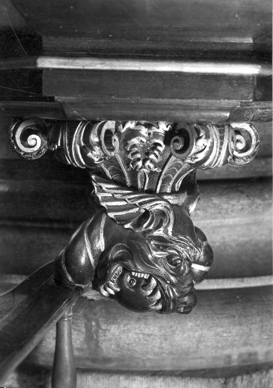 chaire de vérité / Eglise Saint-Nicolas[Liège]