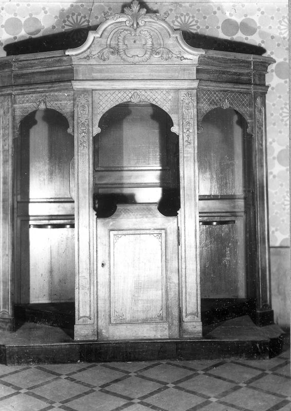 confessionnal / Kerk Sint-Servaas[Diepenbeek]
