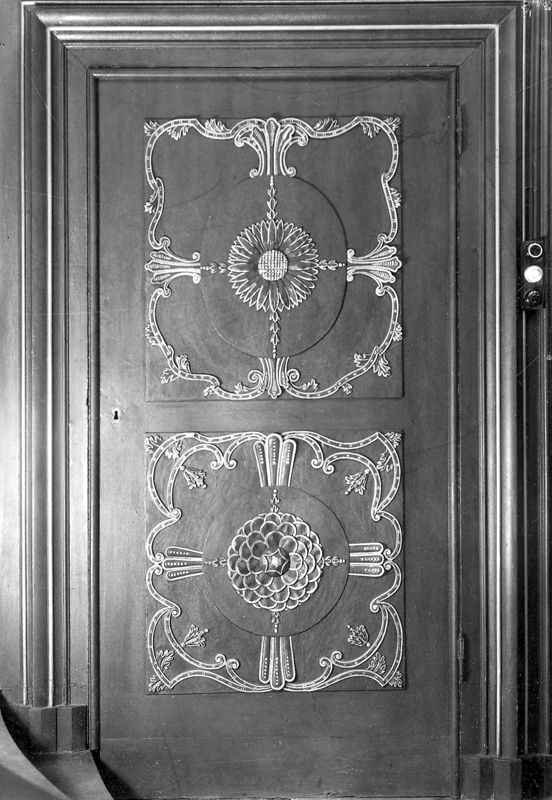 porte intérieure / Eglise Saint-Nicolas[Liège]