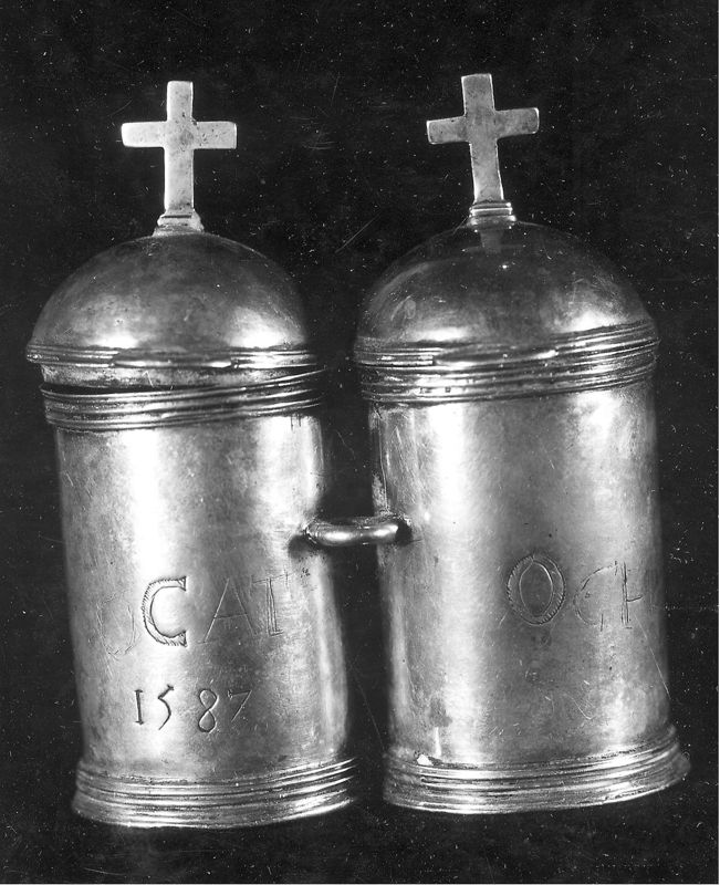 chrismatoire / Kerk Sint-Gertrudis[Kuringen]