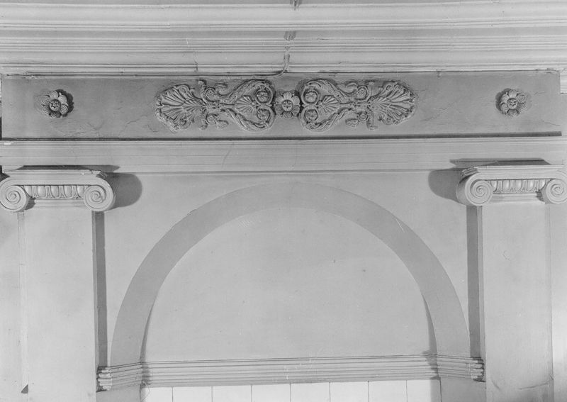 relief[sculpture] / Maison Batta