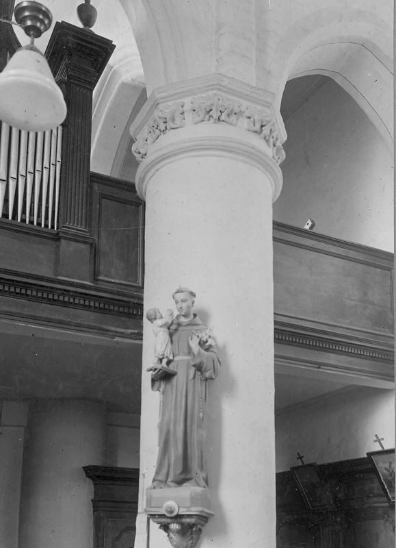 chapiteau à feuillage / Kerk Sint-Stefaan[Oppem(Meise)]