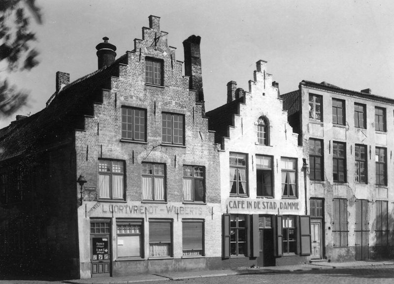 In de stad Damme